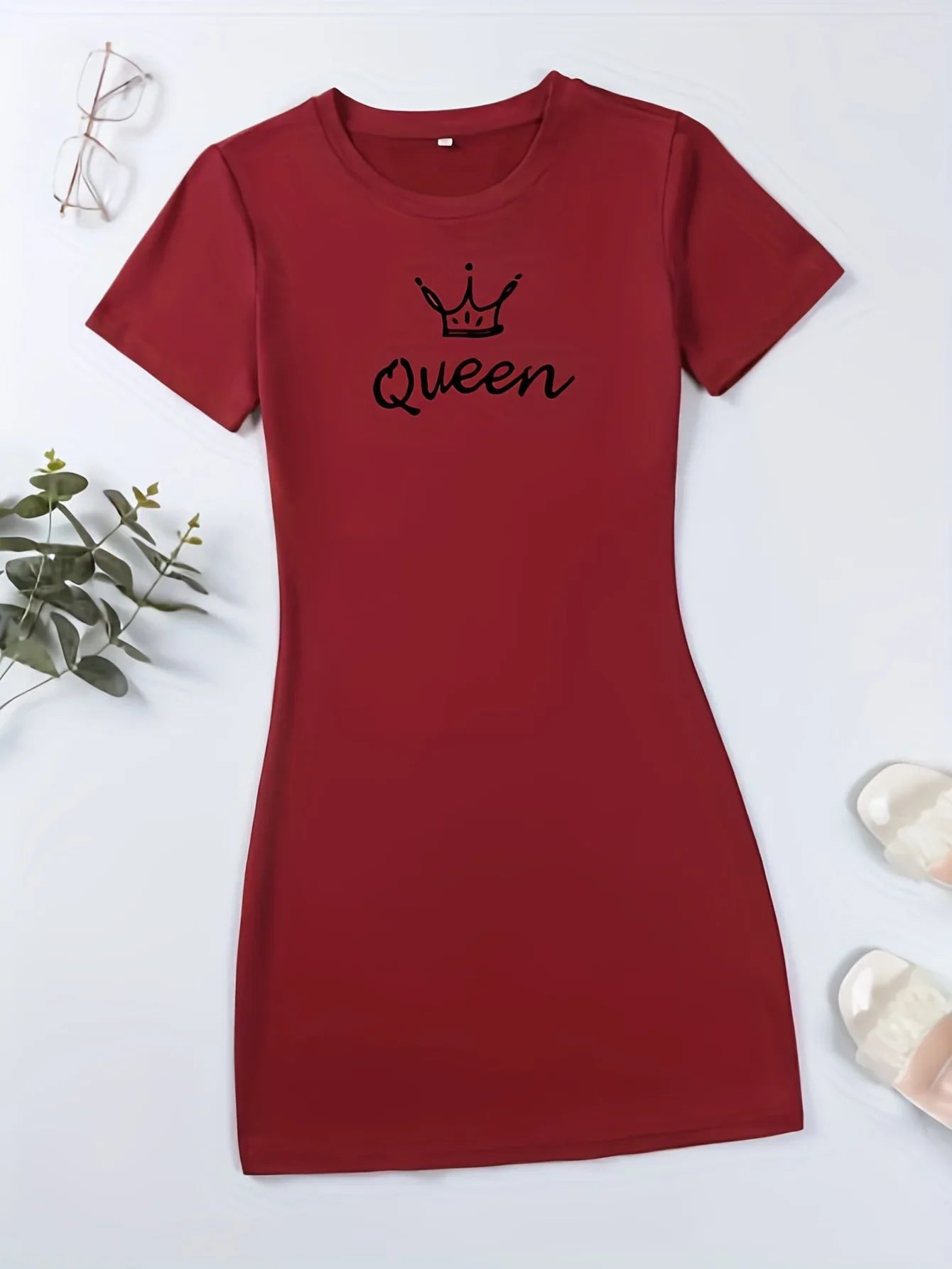 Queen Print Casual Loungewear Tee Dress with Short Sleeves and Summer Comfort for Women