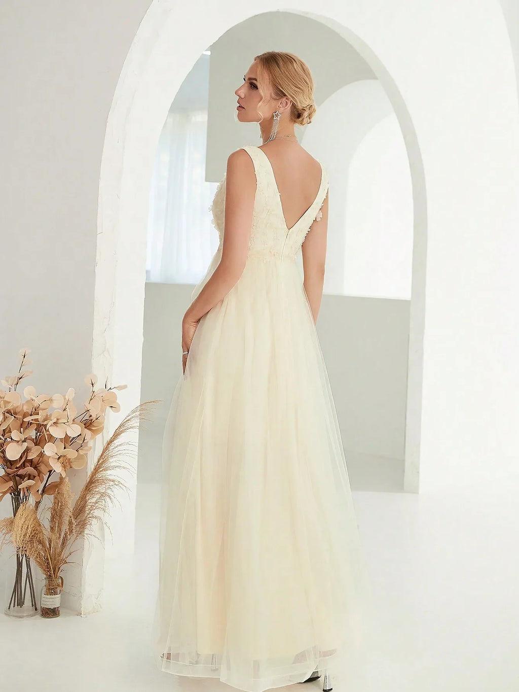 V-Neck 3D Sequin Embroidered Mesh Slit Skirt with Elegant Glamour and Artistic Detail