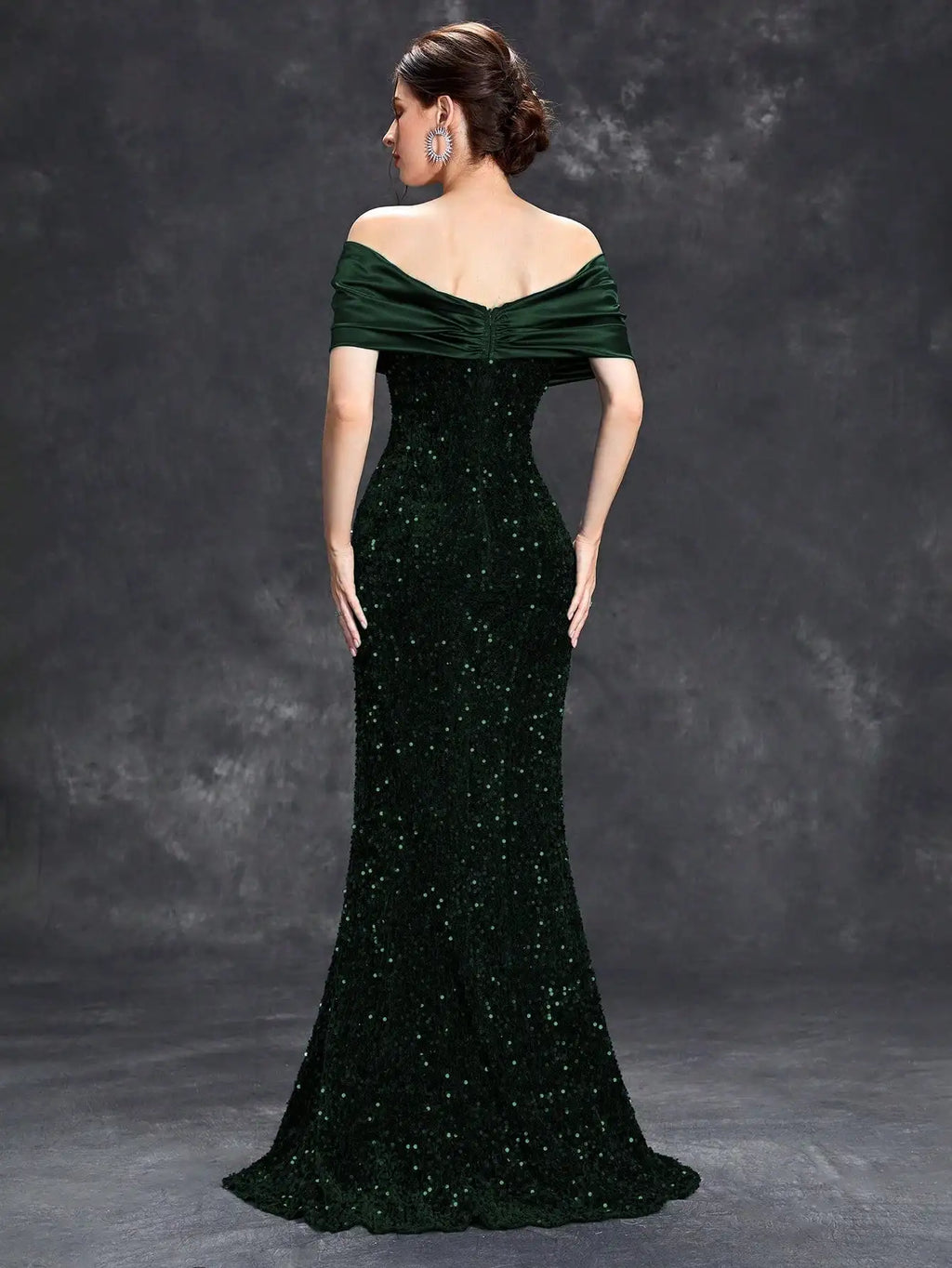 Elegant Line Neck Pleated Tint Sequin Velvet Fishtail Evening Gown with Ball and Party Dress for Bridesmaids