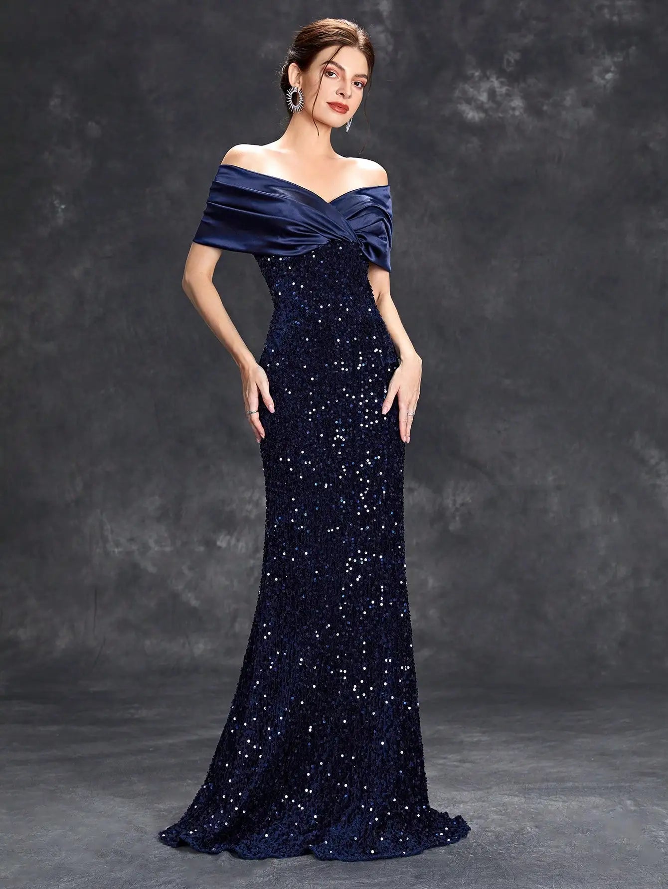 Elegant Line Neck Pleated Tint Sequin Velvet Fishtail Evening Gown with Ball and Party Dress for Bridesmaids