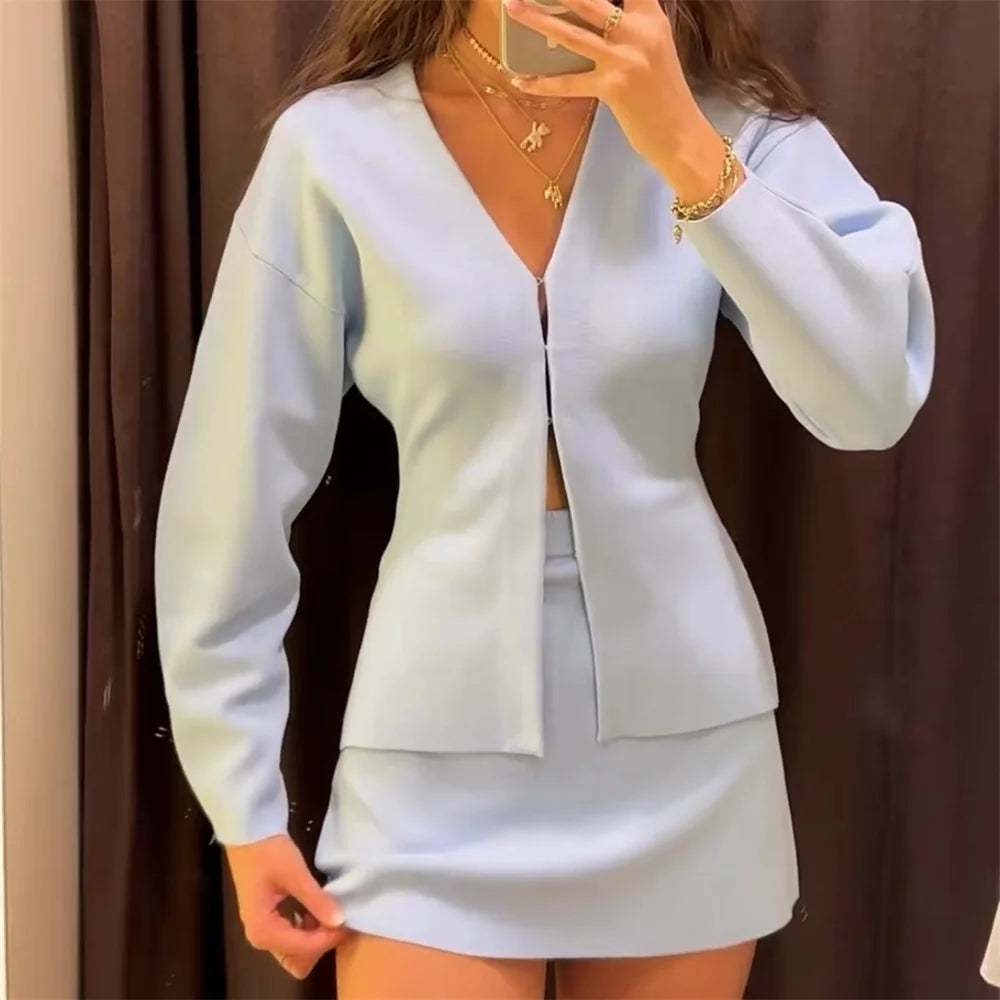 Women's Fashionable Knitted Slim Fit Jacket and Skirt Set Lightweight Casual Two-Piece Outfit for Spring and Summer