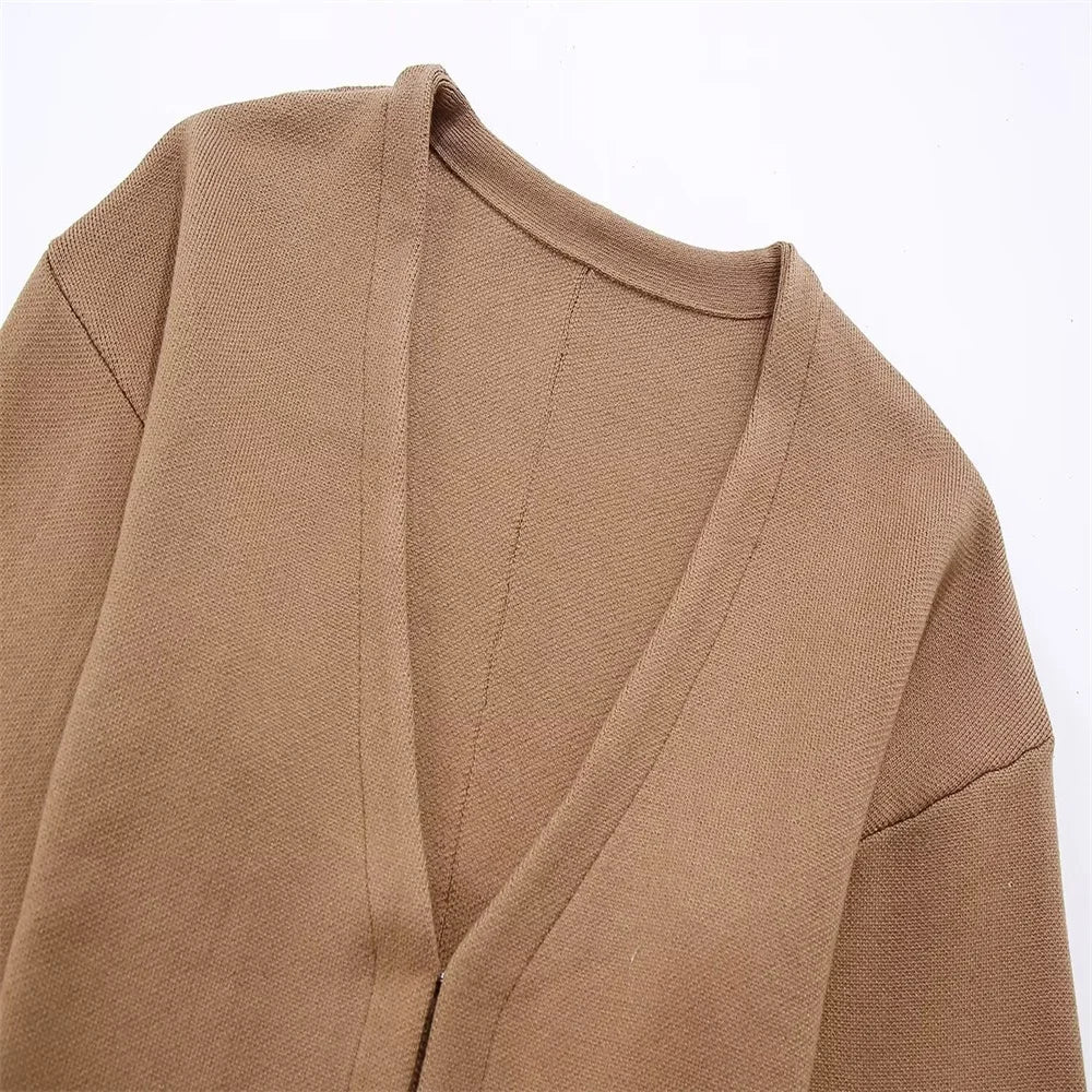 Women's Fashionable Knitted Slim Fit Jacket and Skirt Set Lightweight Casual Two-Piece Outfit for Spring and Summer