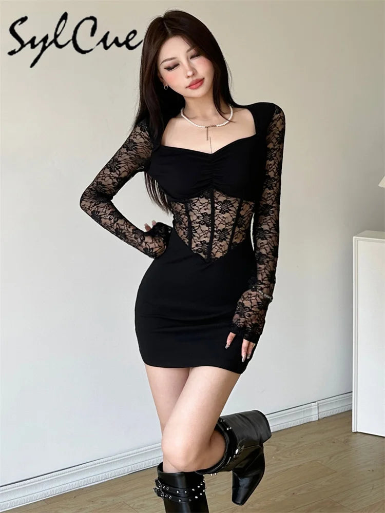 Black Mysterious Lace Stitching Long Sleeve Short Dress with Fishbone Detailing for Elegant and Sexy Winter Wear