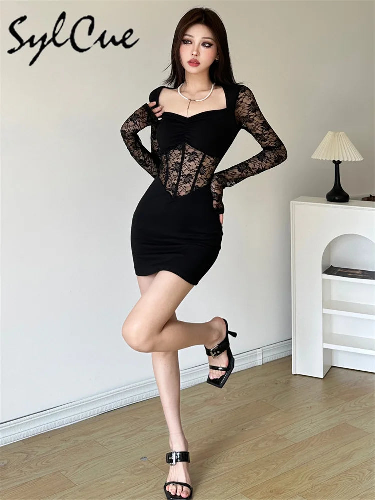 Black Mysterious Lace Stitching Long Sleeve Short Dress with Fishbone Detailing for Elegant and Sexy Winter Wear