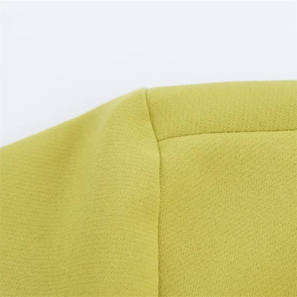 Chic Autumn Belted Suit Set with Elegant Niche Temperament Half Skirt for Stylish Layered Looks