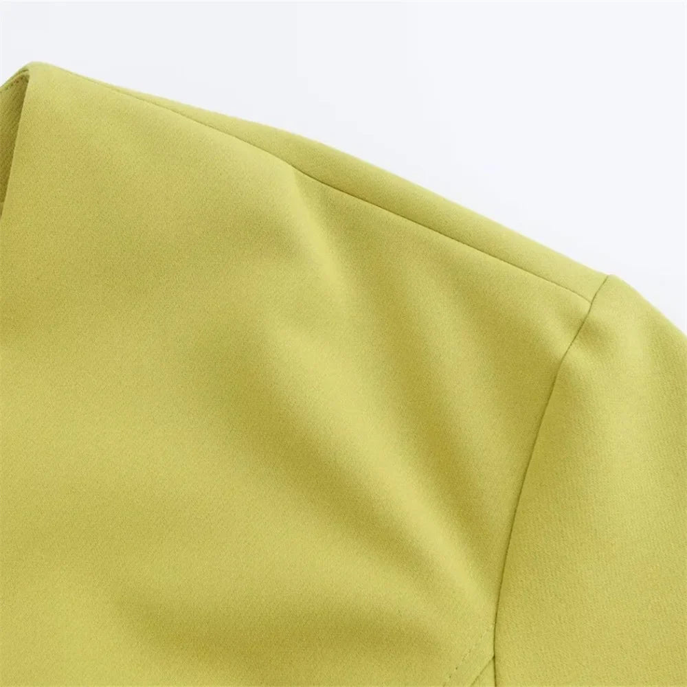 Chic Autumn Belted Suit Set with Elegant Niche Temperament Half Skirt for Stylish Layered Looks