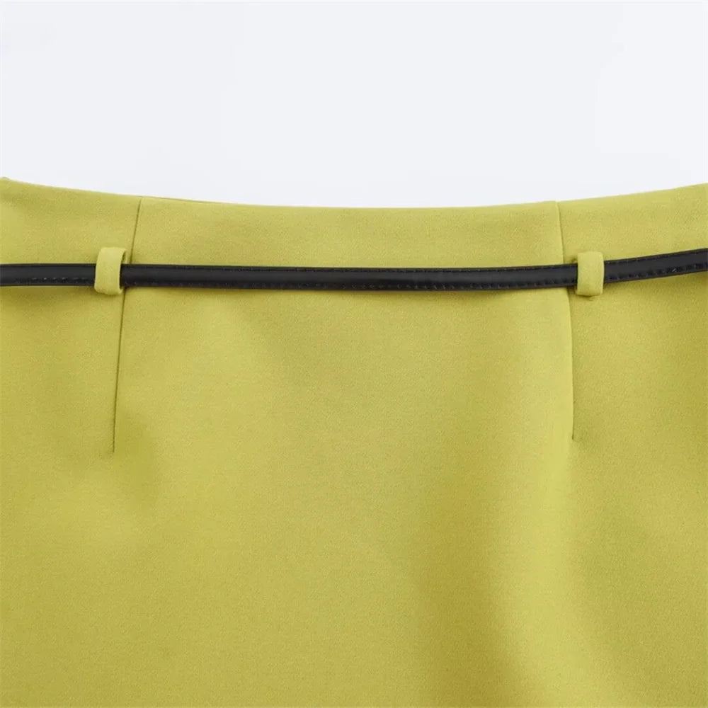 Chic Autumn Belted Suit Set with Elegant Niche Temperament Half Skirt for Stylish Layered Looks