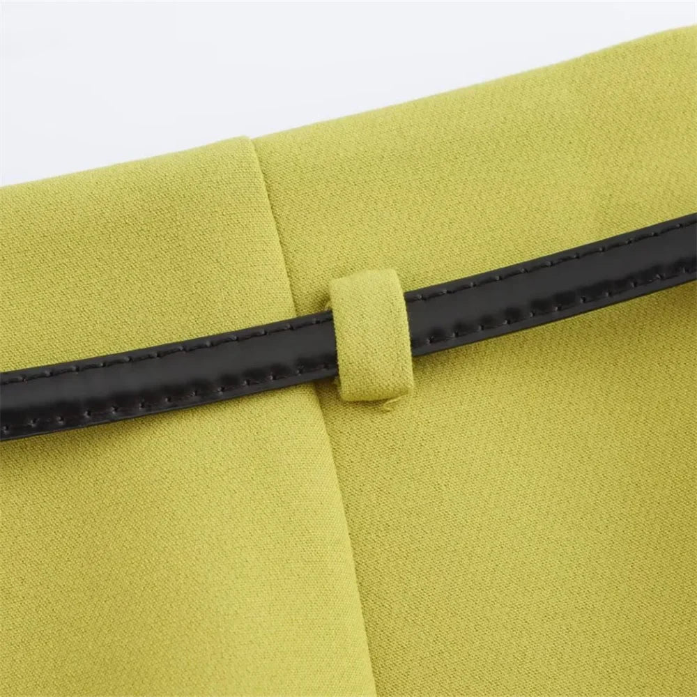 Chic Autumn Belted Suit Set with Elegant Niche Temperament Half Skirt for Stylish Layered Looks