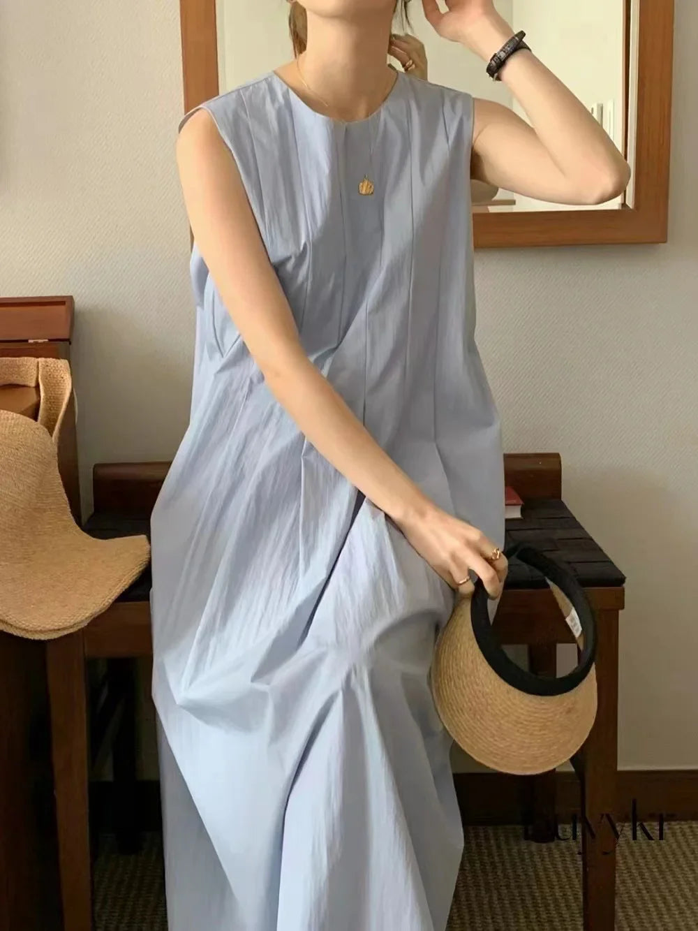 Summer Solid O-Neck Pleated Sleeveless Women's Tank Dress with Pockets and Loose A-Line Fit