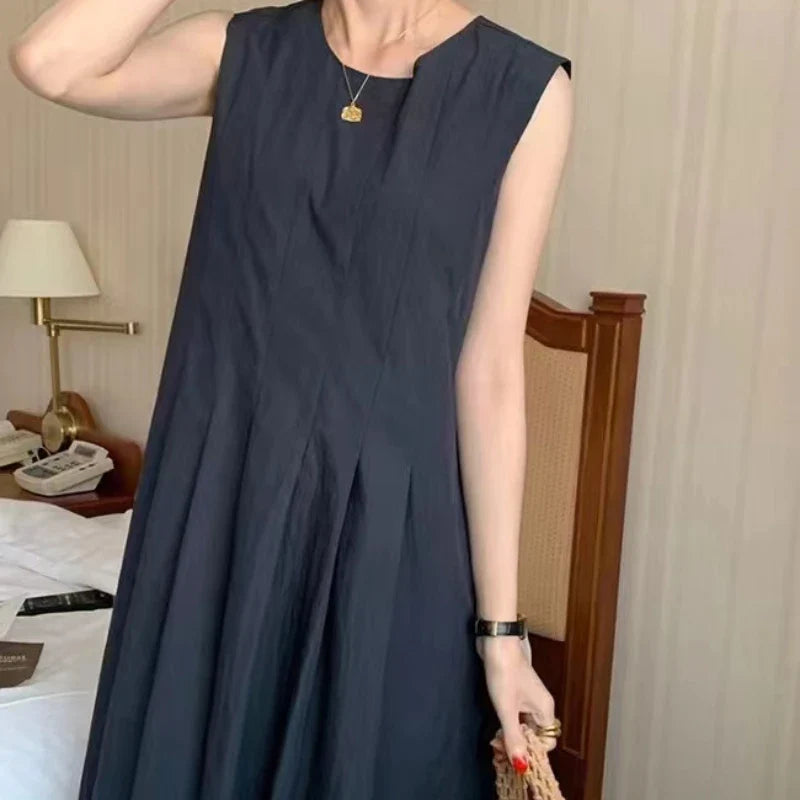 Summer Solid O-Neck Pleated Sleeveless Women's Tank Dress with Pockets and Loose A-Line Fit