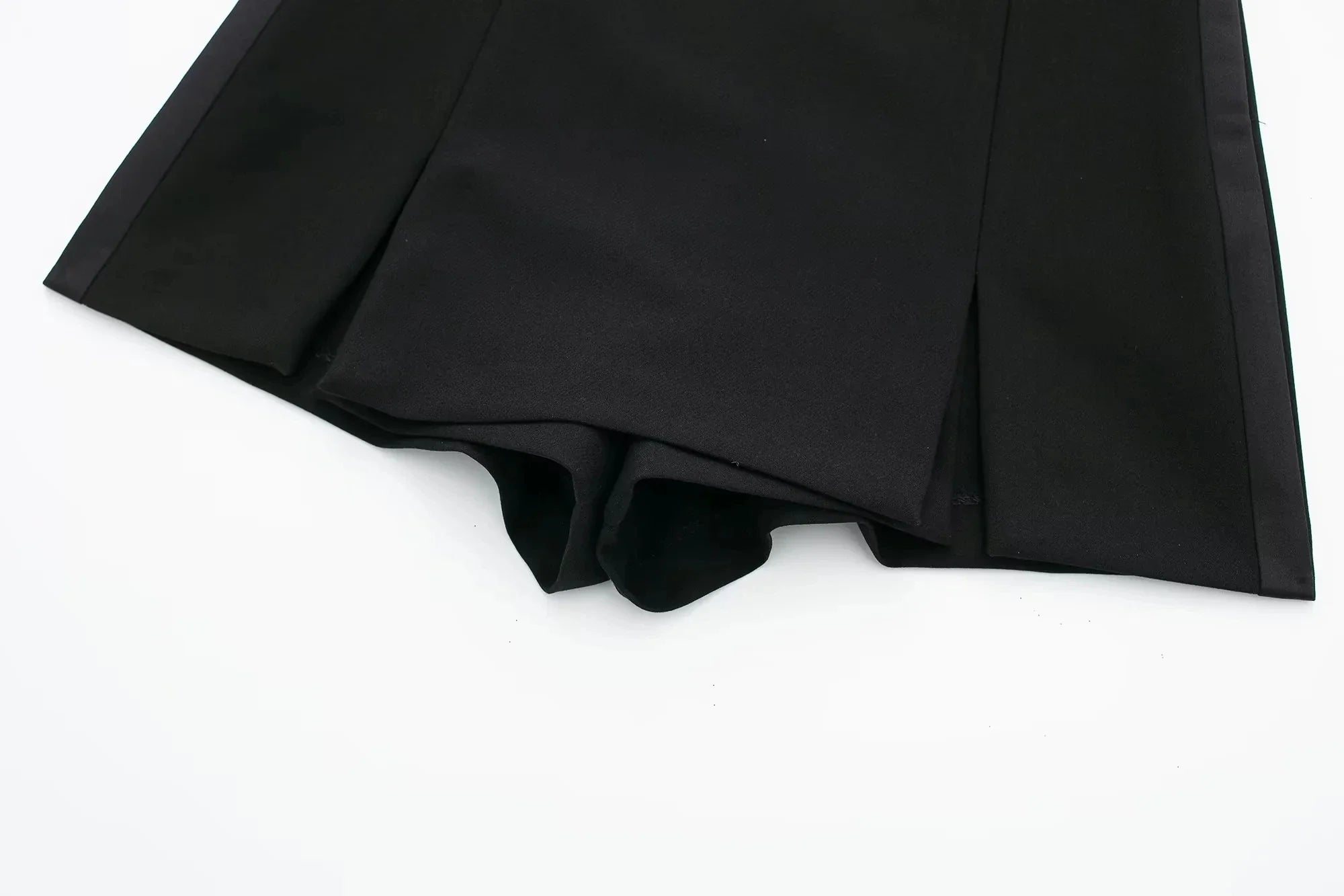 Casual Red Tube Top and Slim Slit Shorts Set for Women with Front Button Corset Detail Summer Office Lady Outfit