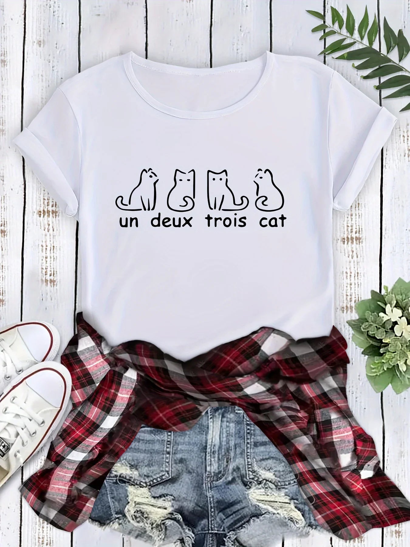 Women's Casual Short Sleeve T-Shirt with Funny French Cats Print Un Deux Trois Cat Graphic Summer Top Harajuku Style
