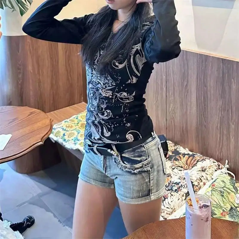 Vintage Gothic Black Punk Graphic T-shirt for Women Sexy V-neck Grunge Retro Y2k Aesthetic Harajuku Style Top