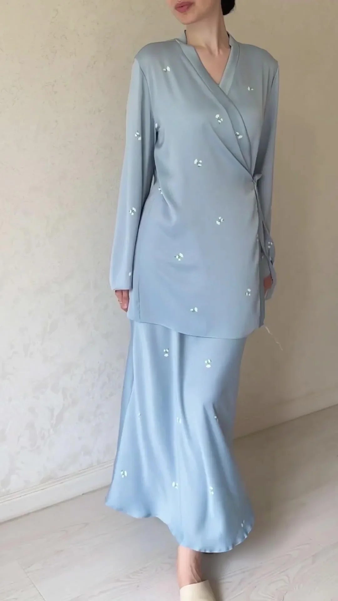 Satin Elegant Printed Blouse and Skirt Suit for Women V Neck Long Sleeve Two Piece Set Spring Workwear Ensemble