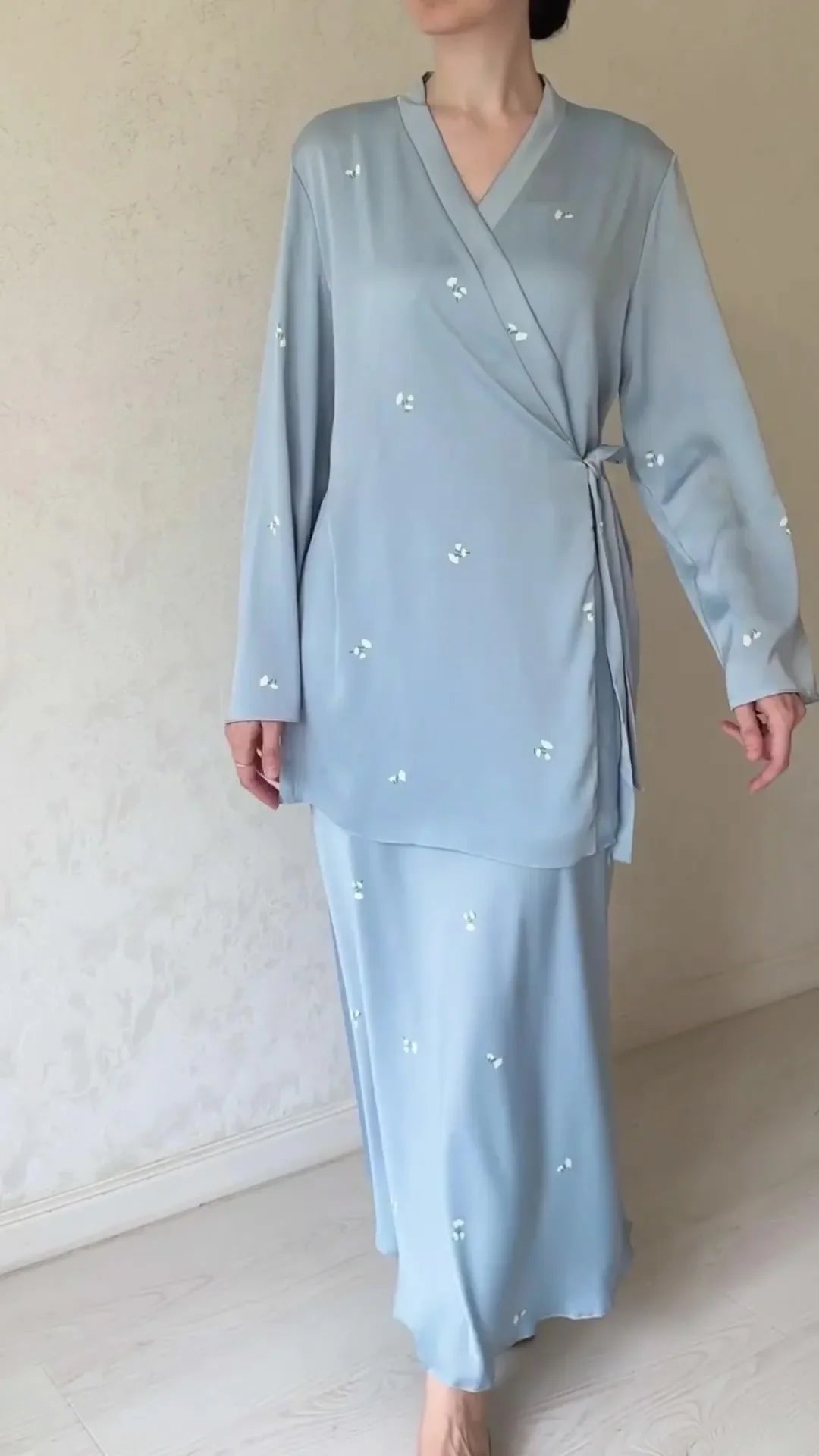 Satin Elegant Printed Blouse and Skirt Suit for Women V Neck Long Sleeve Two Piece Set Spring Workwear Ensemble