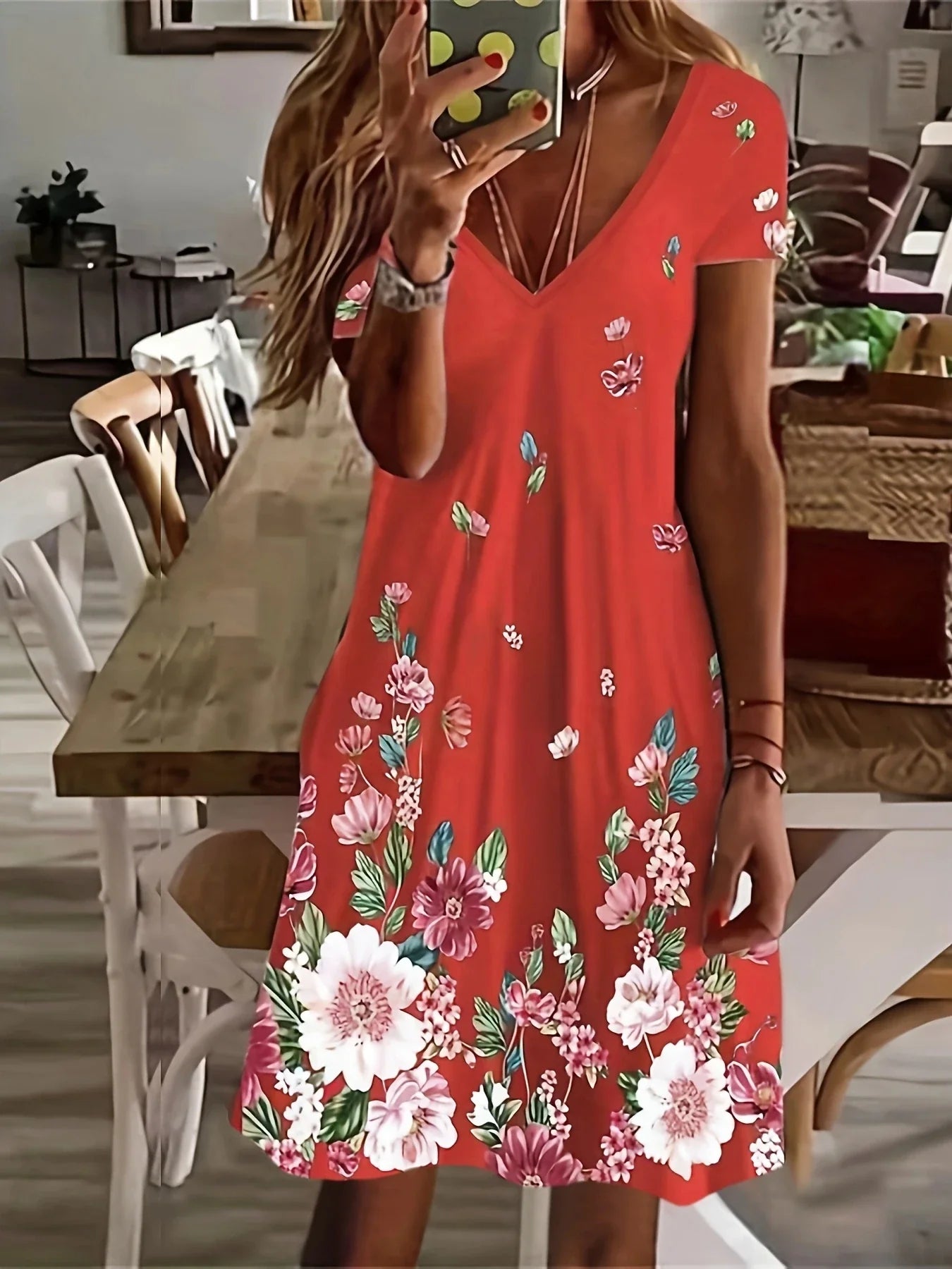 Chic Ditsy Floral Knee-High Dress with V-Neck and All-Season Style, Easy-Care Polyester Lining, Comfortable Mid-Elasticity Fabric