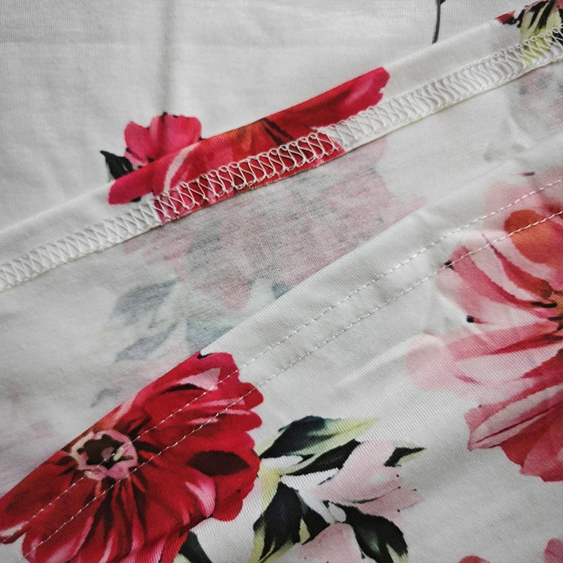 Chic Ditsy Floral Knee-High Dress with V-Neck and All-Season Style, Easy-Care Polyester Lining, Comfortable Mid-Elasticity Fabric