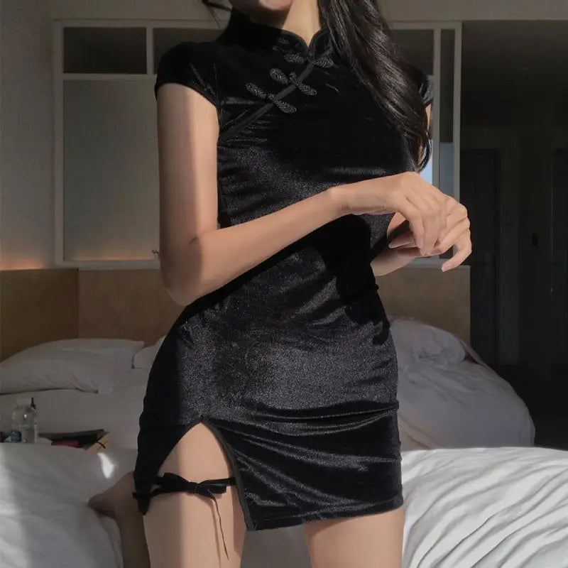 Elegant Black Short Sleeve Buttoned Dress for Women Casual Chic Summer Tight Fit Style