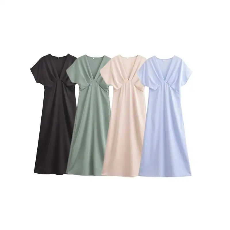 Elegant Summer Women's Dress with V-Neck Long Flowing Silhouette Comfortable Chic Fashionable Outfit for Young Women