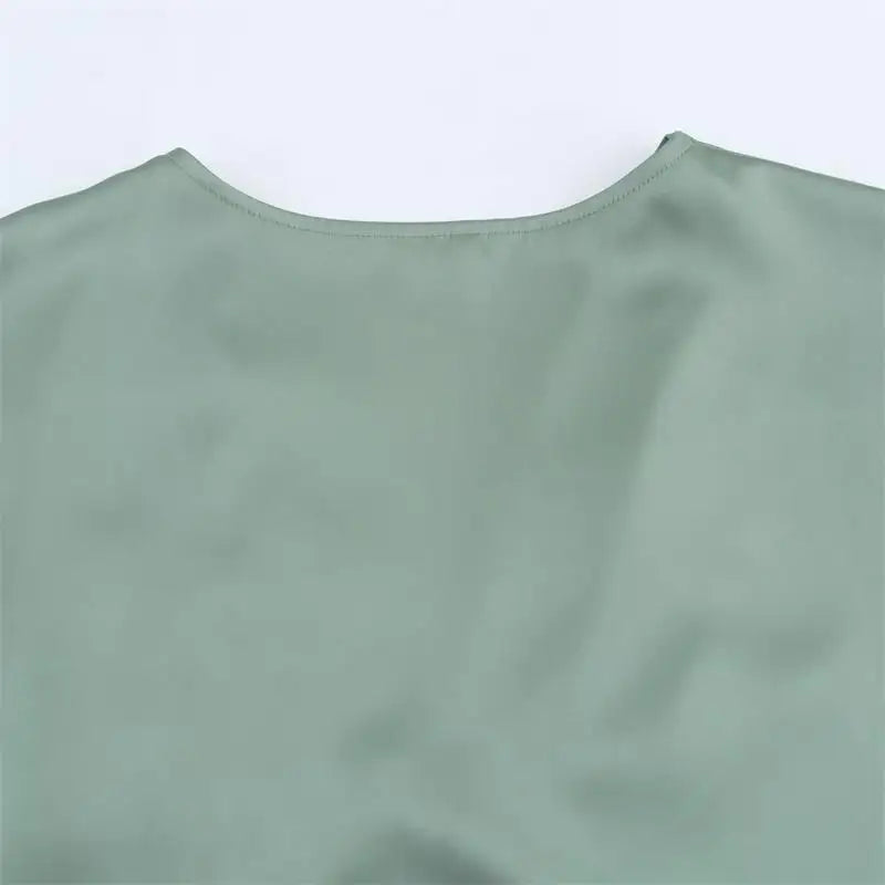 Elegant Summer Women's Dress with V-Neck Long Flowing Silhouette Comfortable Chic Fashionable Outfit for Young Women