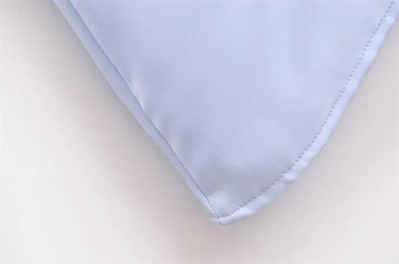 Elegant Summer Women's Dress with V-Neck Long Flowing Silhouette Comfortable Chic Fashionable Outfit for Young Women