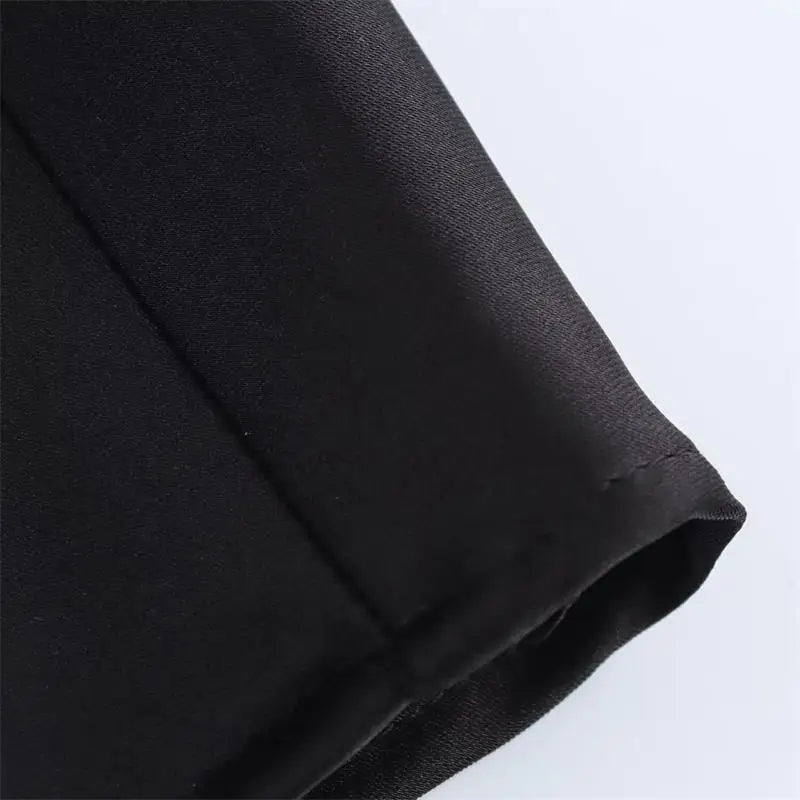 Elegant Summer Women's Dress with V-Neck Long Flowing Silhouette Comfortable Chic Fashionable Outfit for Young Women