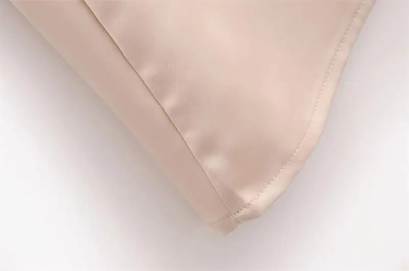 Elegant Summer Women's Dress with V-Neck Long Flowing Silhouette Comfortable Chic Fashionable Outfit for Young Women