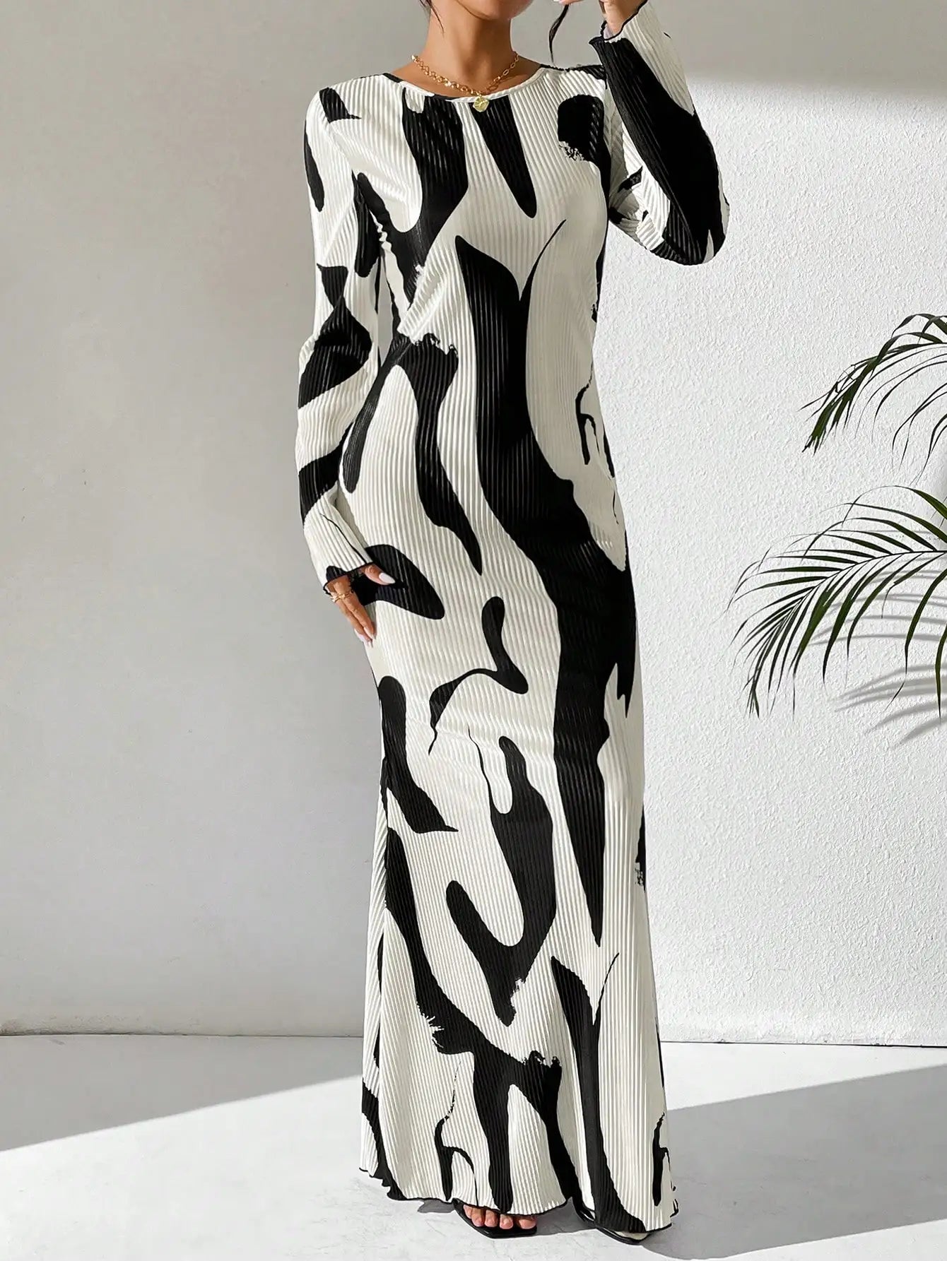 Long Sleeve Crew Neck Open Back Tie Up Maxi Bodycon Dress for Women Elegant Evening Wear