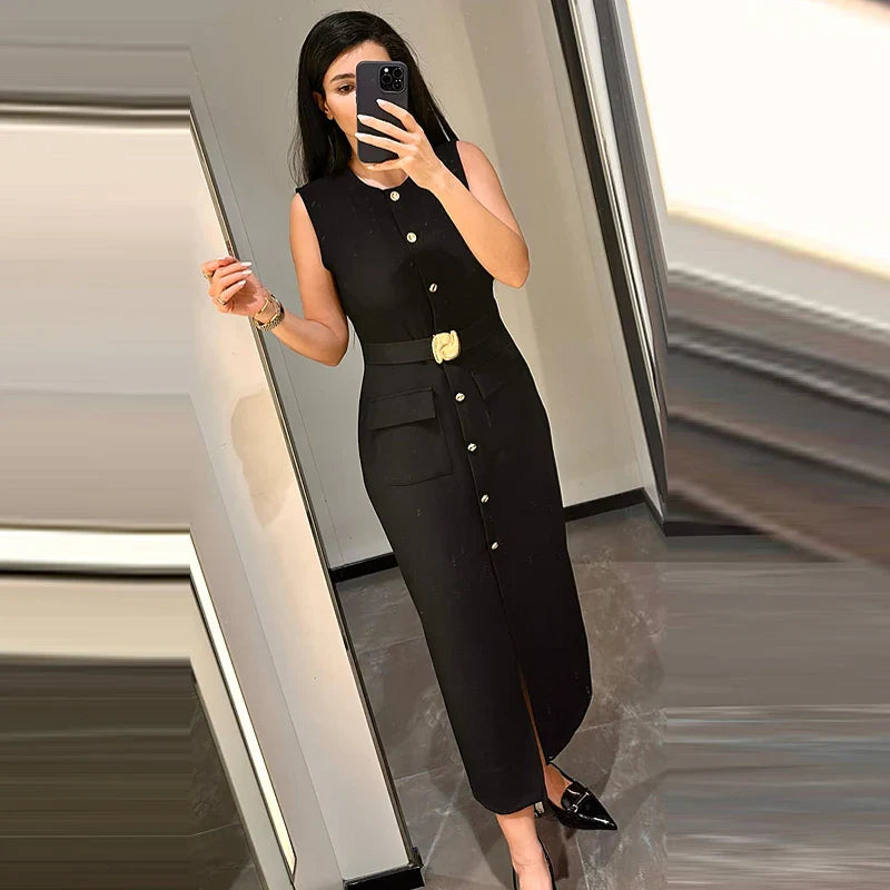 Elegant Black Sleeveless Maxi Dress with Belt and Button Details for Casual Summer Wear