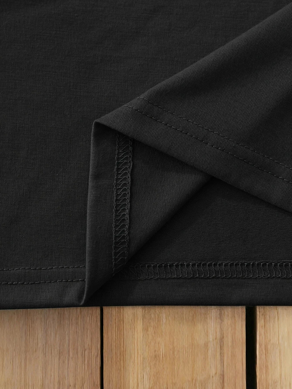 Casual Bear and Love Print Crew Neck T-Shirt for Women Short Sleeve Lightweight Top Perfect for Spring and Summer Everyday Wear