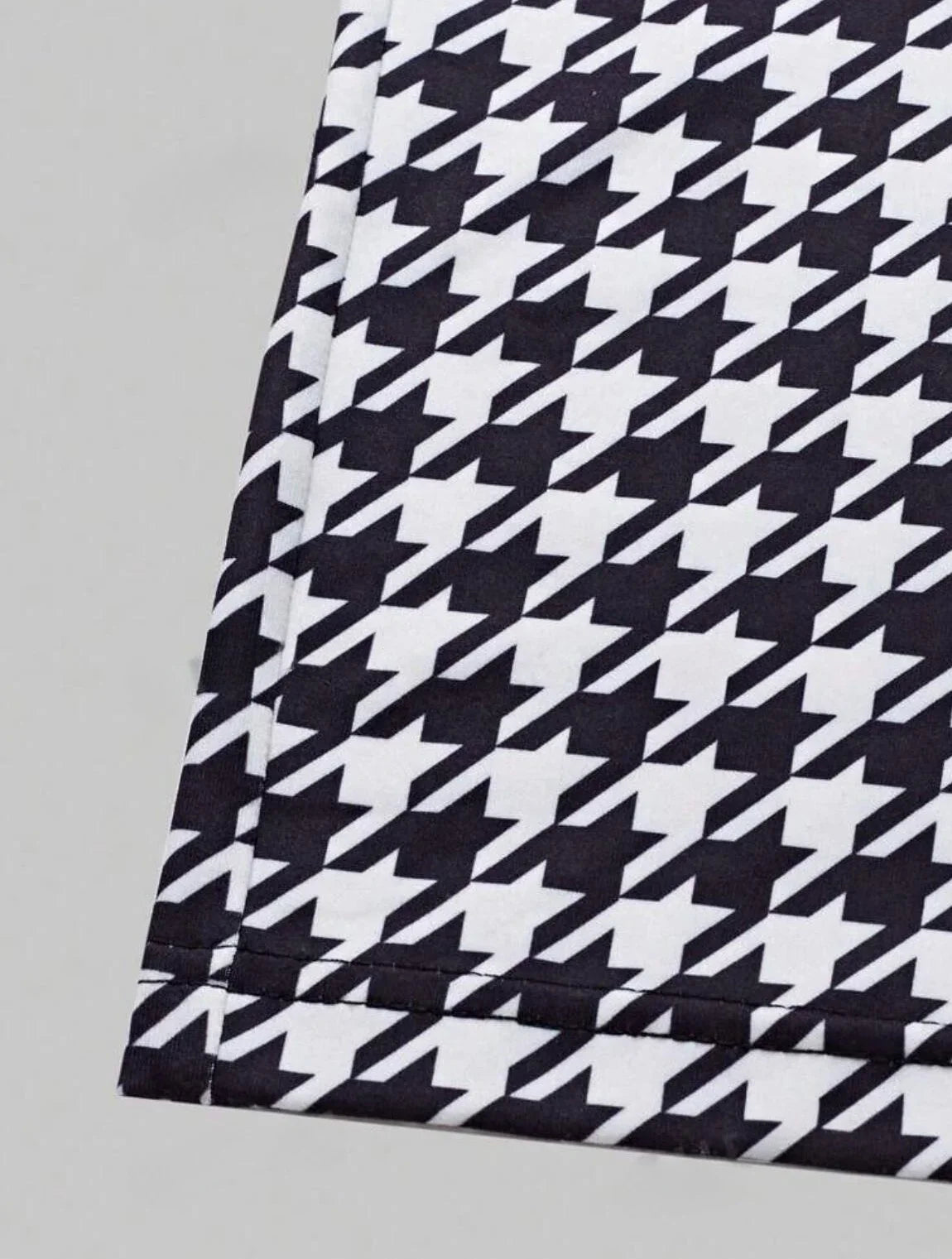 High-End Waistline Floral Dress with Plaided Skirt for Spring and Fall Elegant Mid-Length Ensemble