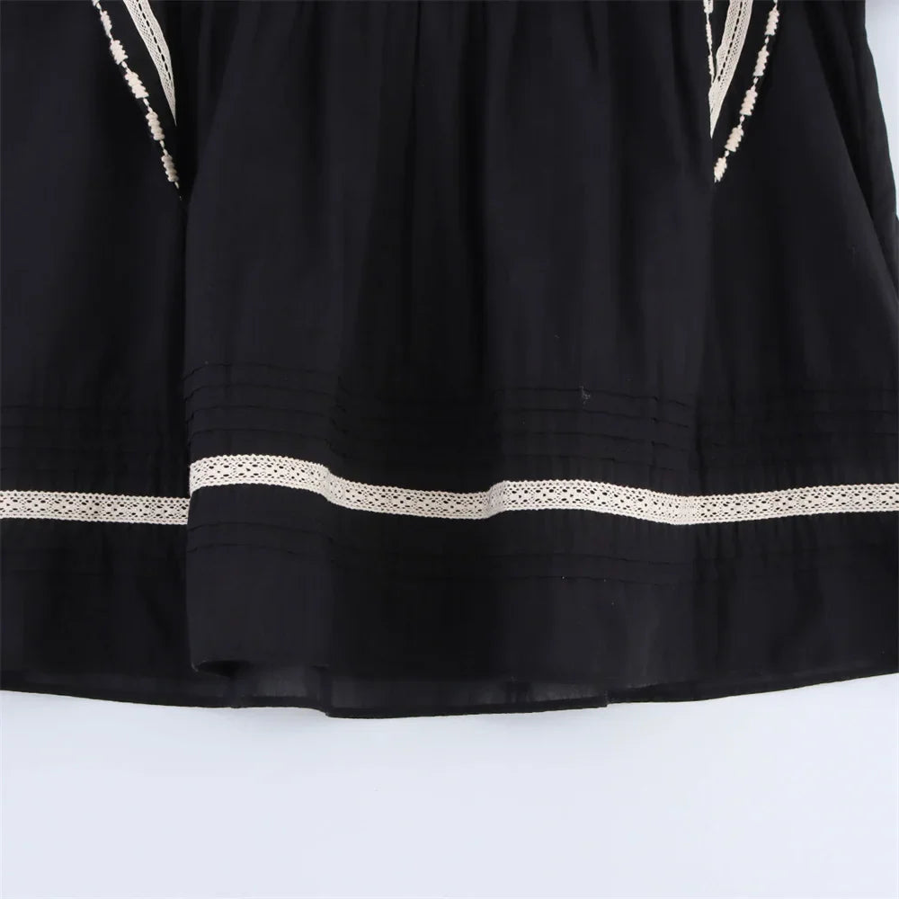 Women's Retro Casual Shirt with Contrasting Color Embroidery Elegant Spring Dress with Slim Fit and Timeless Temperament