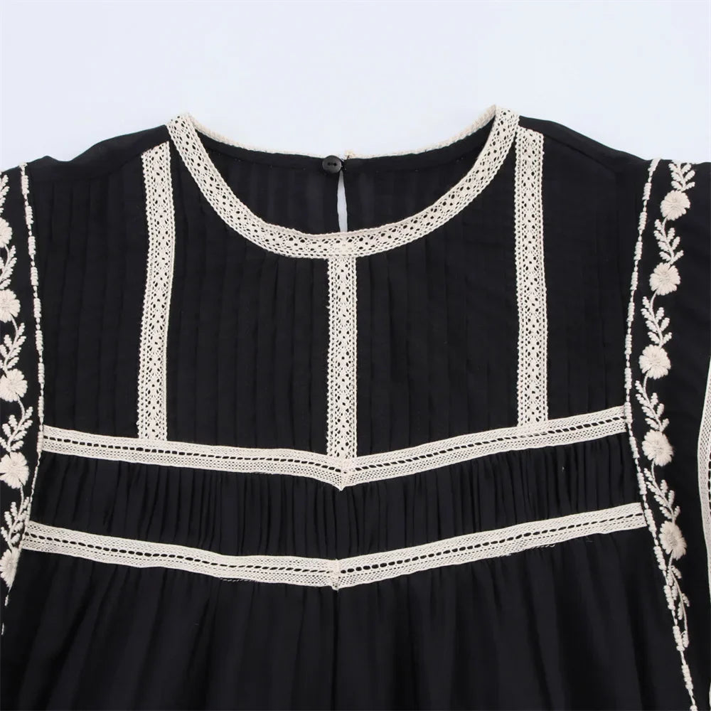 Women's Retro Casual Shirt with Contrasting Color Embroidery Elegant Spring Dress with Slim Fit and Timeless Temperament