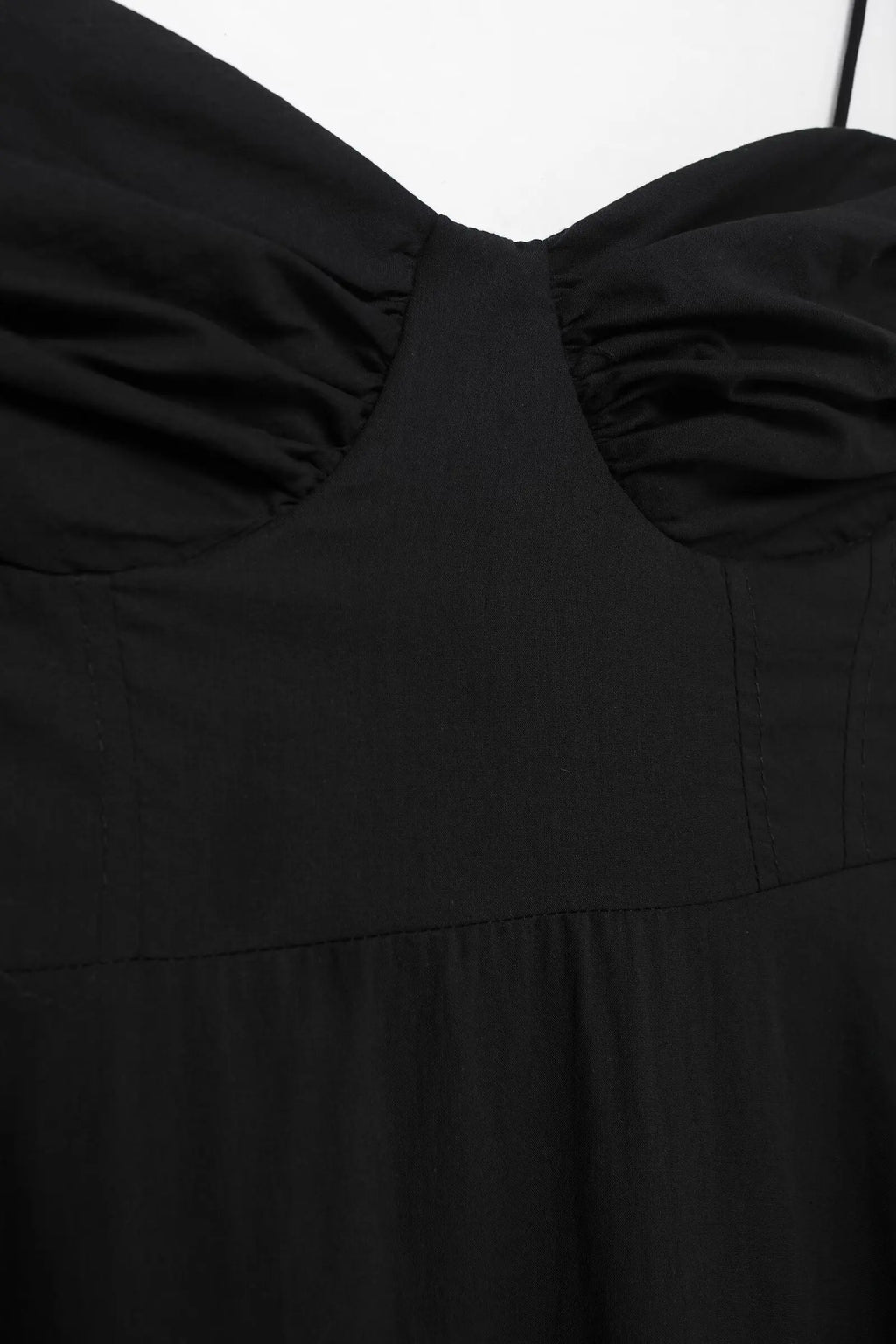 Elegant Summer Long Dress for Women with Spaghetti Straps Backless Lace-Up Detail and Pleats Perfect for Beach and Casual Wear