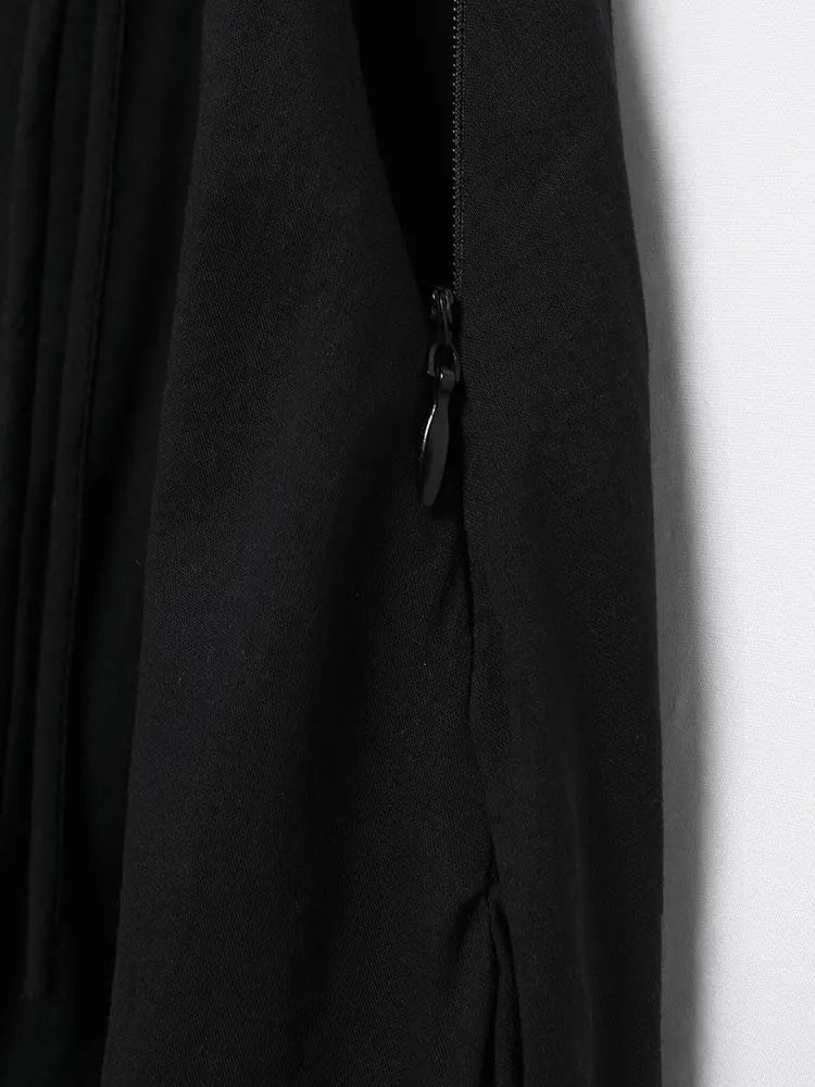 Elegant Summer Long Dress for Women with Spaghetti Straps Backless Lace-Up Detail and Pleats Perfect for Beach and Casual Wear