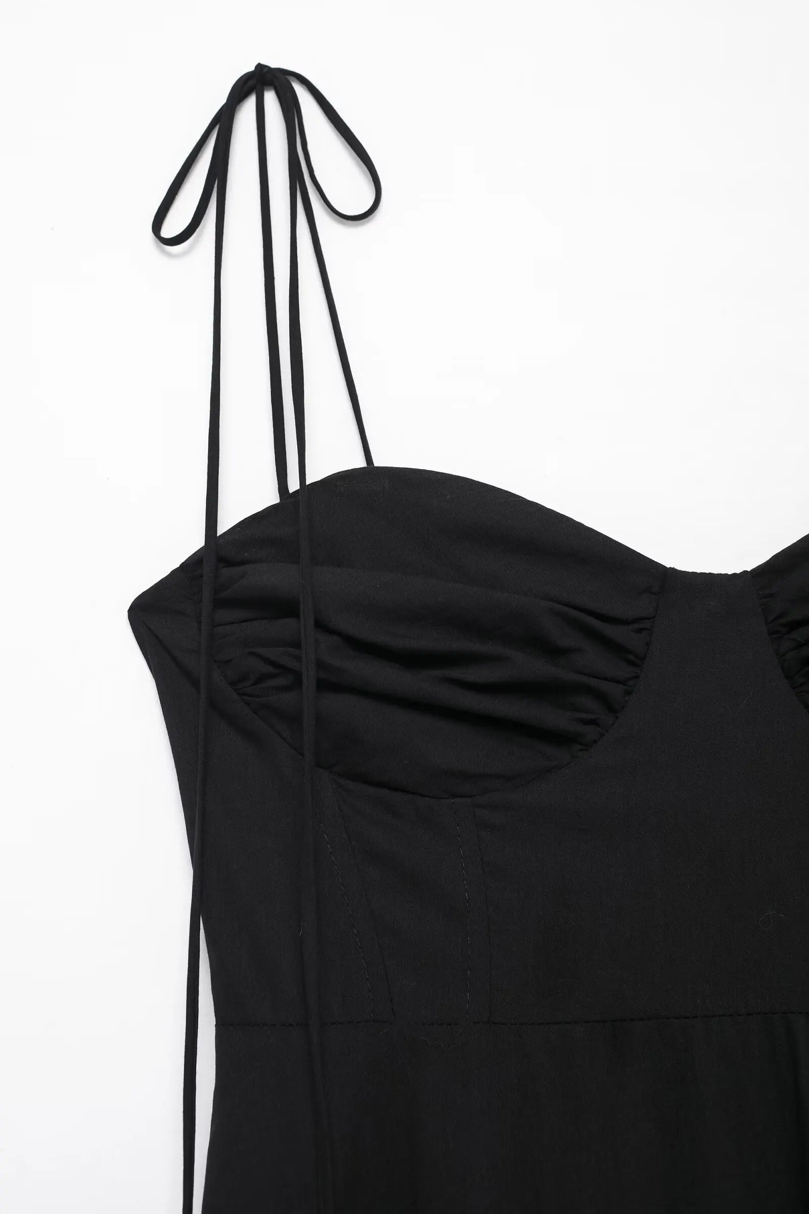 Elegant Summer Long Dress for Women with Spaghetti Straps Backless Lace-Up Detail and Pleats Perfect for Beach and Casual Wear