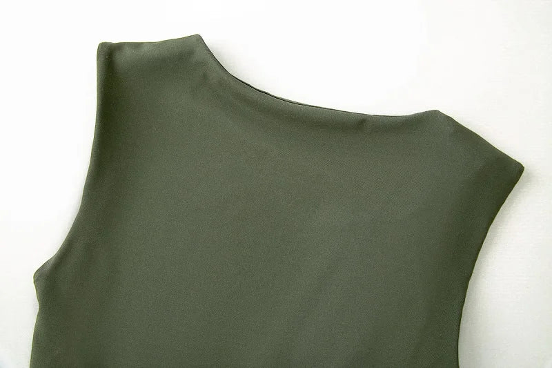 Elegant Black Pleated Maxi Dress for Women Sleeveless Midi Dress with Draped Design Perfect for Summer Beach Holidays