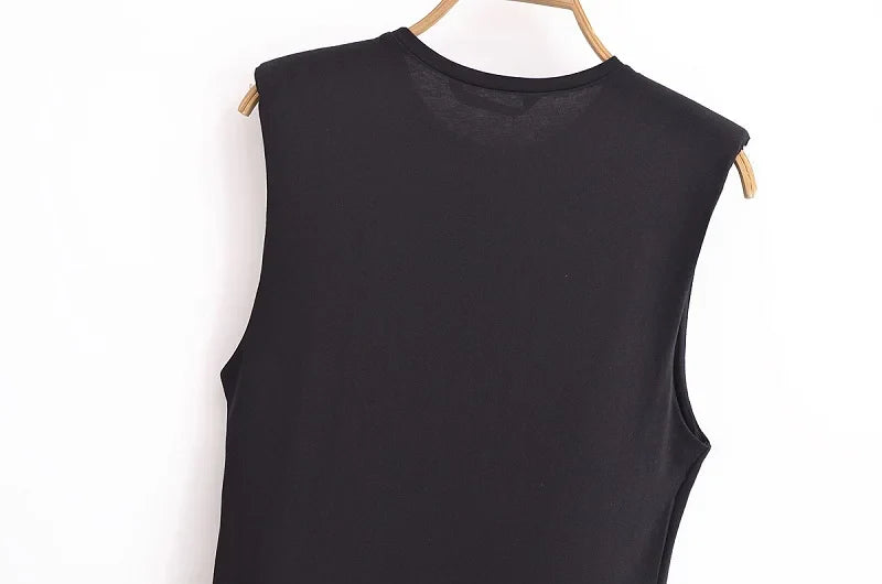 Elegant Woman's Pleated Midi Dress with Belt and Sleeveless Design for Summer and Party Wear