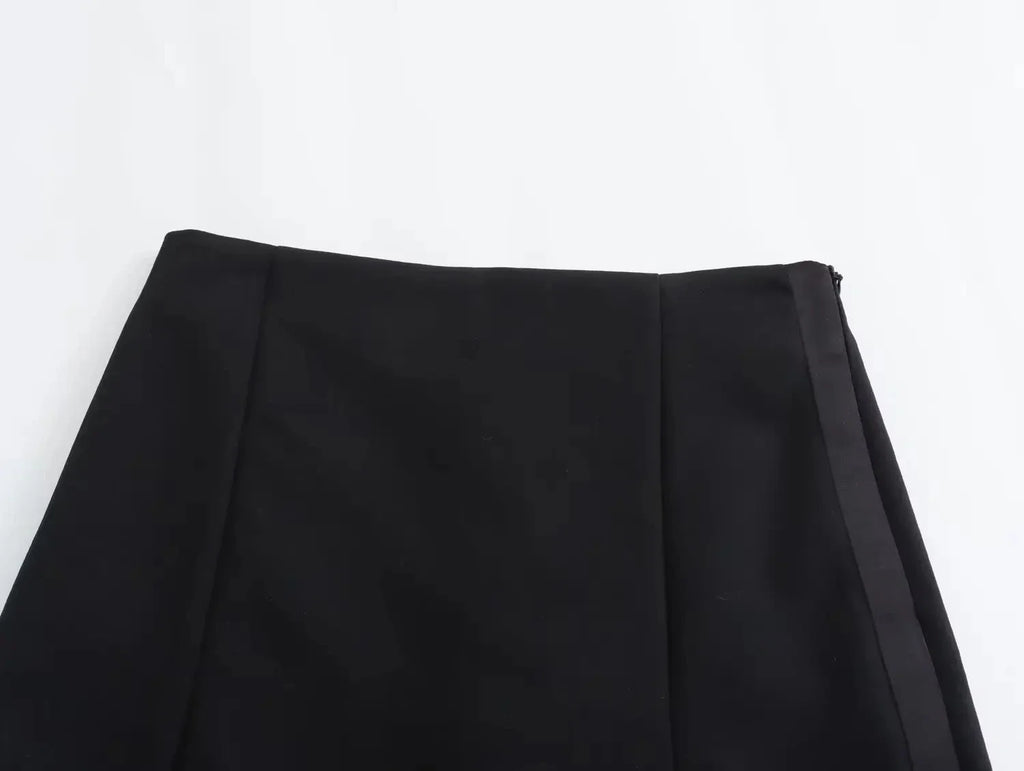 Elegant Two-Piece Women's Outfit Featuring Unique Tight Bra Shorts and Slim High Waist Skirt with Stylish Flip Spliced Tube Corset Top