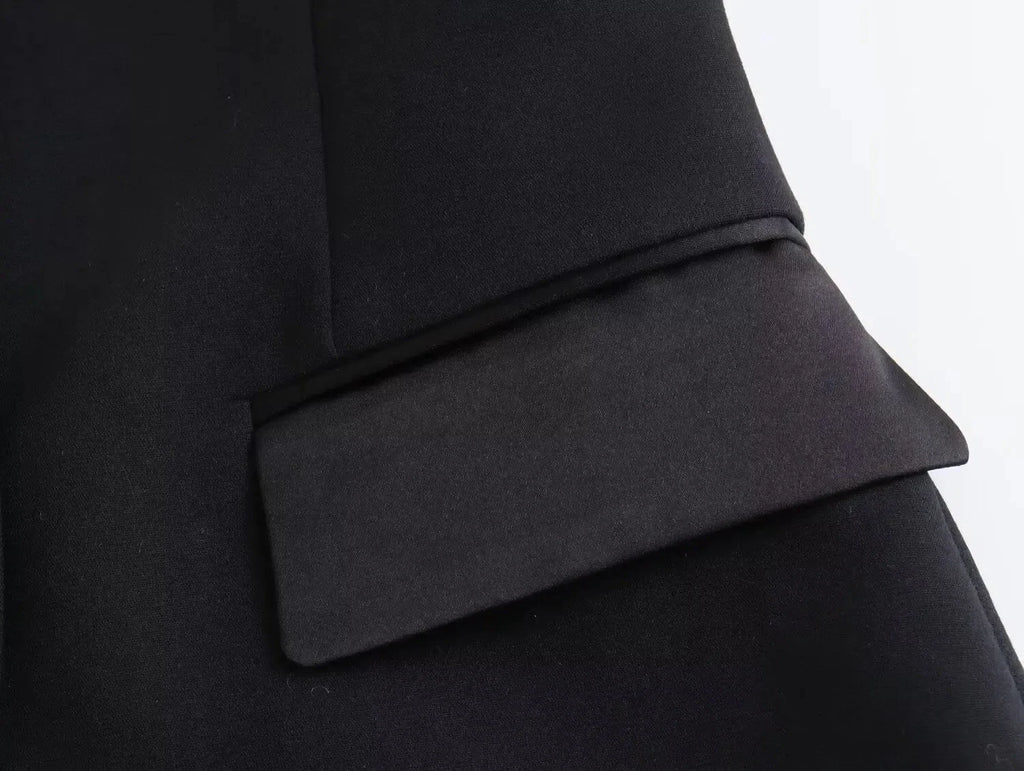 Elegant Two-Piece Women's Outfit Featuring Unique Tight Bra Shorts and Slim High Waist Skirt with Stylish Flip Spliced Tube Corset Top