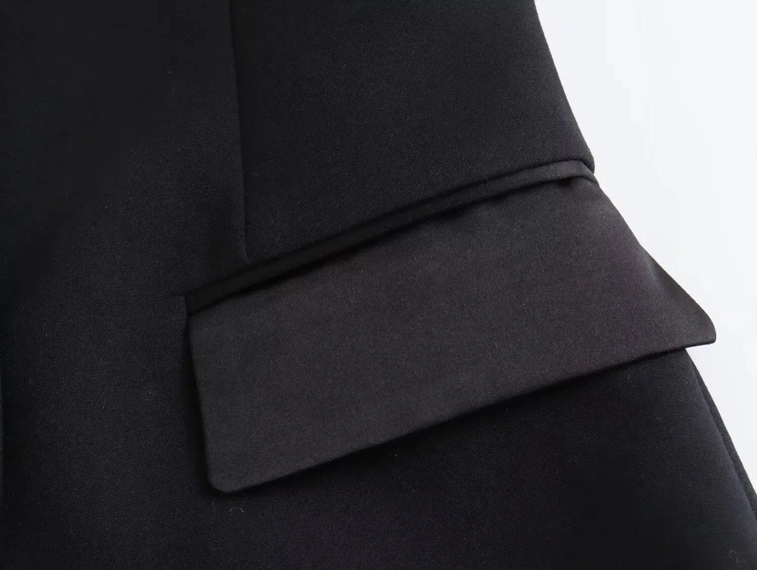 Elegant Two-Piece Women's Outfit Featuring Unique Tight Bra Shorts and Slim High Waist Skirt with Stylish Flip Spliced Tube Corset Top