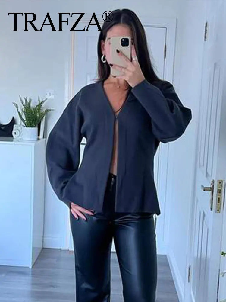 Women's Vintage Solid Color Knitted V-Neck Cardigan with Covered Buttons Long Sleeve Slim Fit Elegant Retro Top