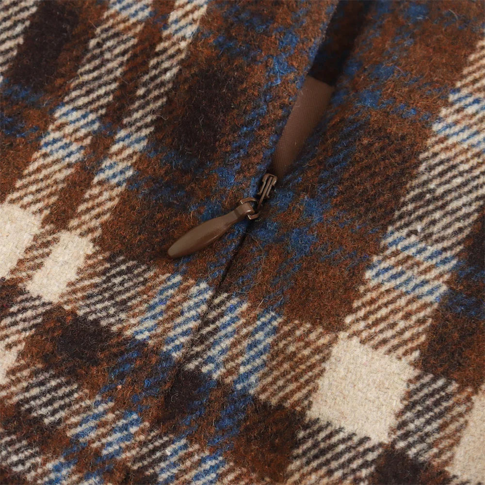 Casual Women's Fashion Round Neck Retro Pattern Long Sleeve Coat and Half Skirt Set for Elegant Layered Styling