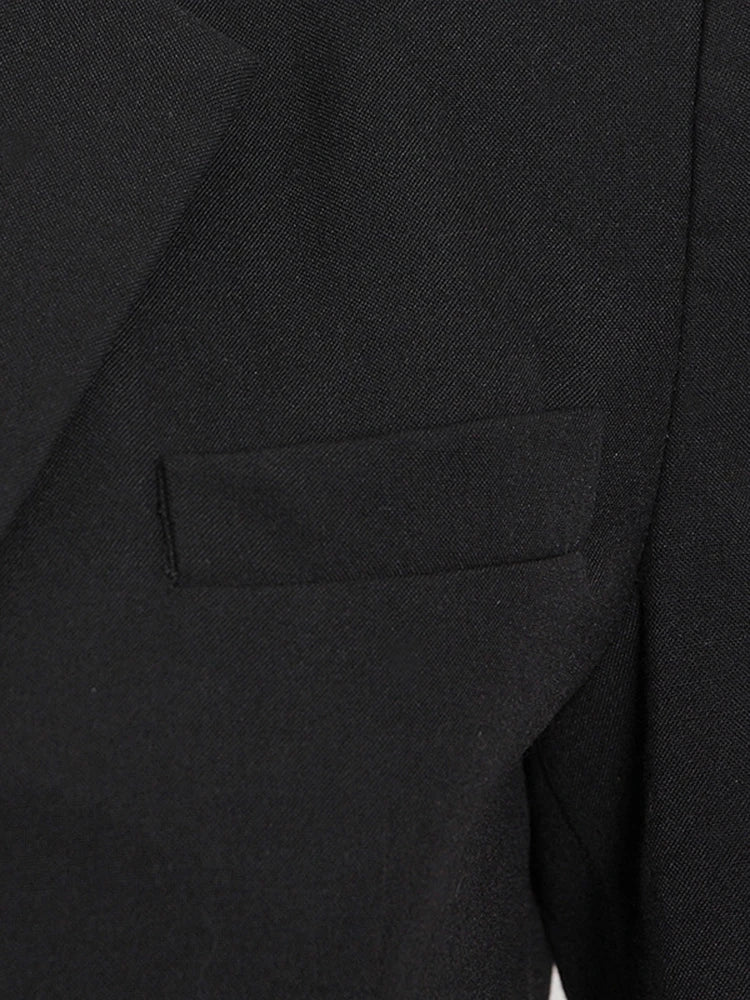 Slim Fit Black Blazer for Women with Notched Collar Long Sleeves and Spliced Diamond Detailing Elegant Sexy Tailored Jacket for Fashion-Forward Looks