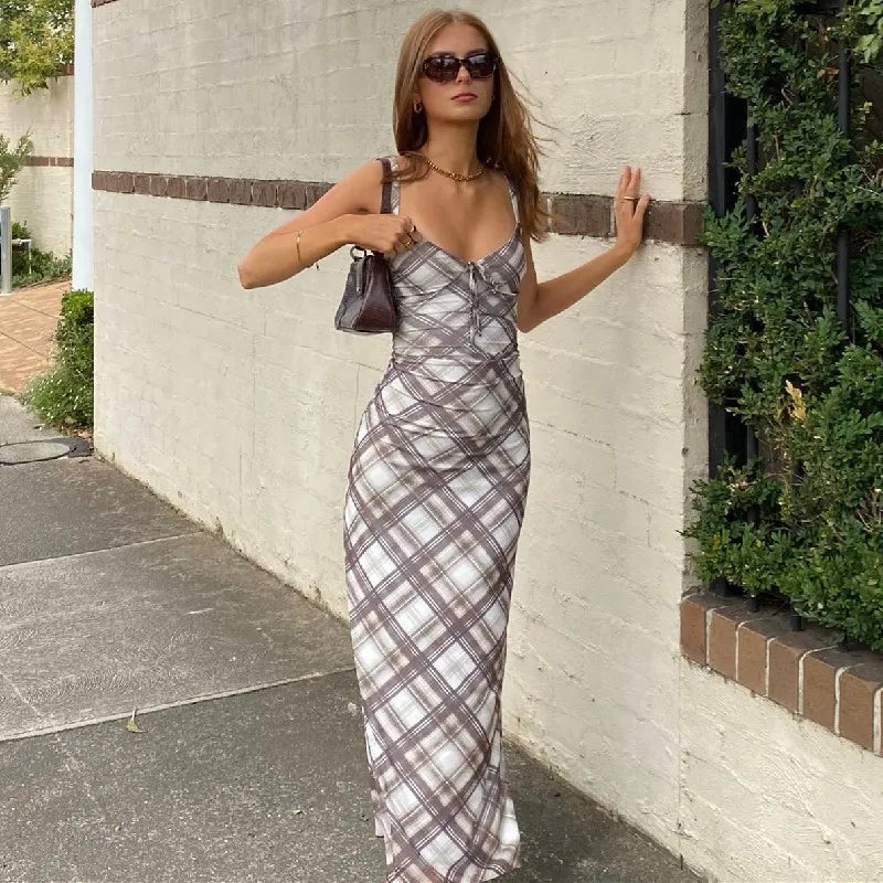 Vintage Plaid Print V-Neck Maxi Dress with Sexy Backless Design and Spaghetti Straps for Autumn Club Parties and Elegant Women's Sundresses