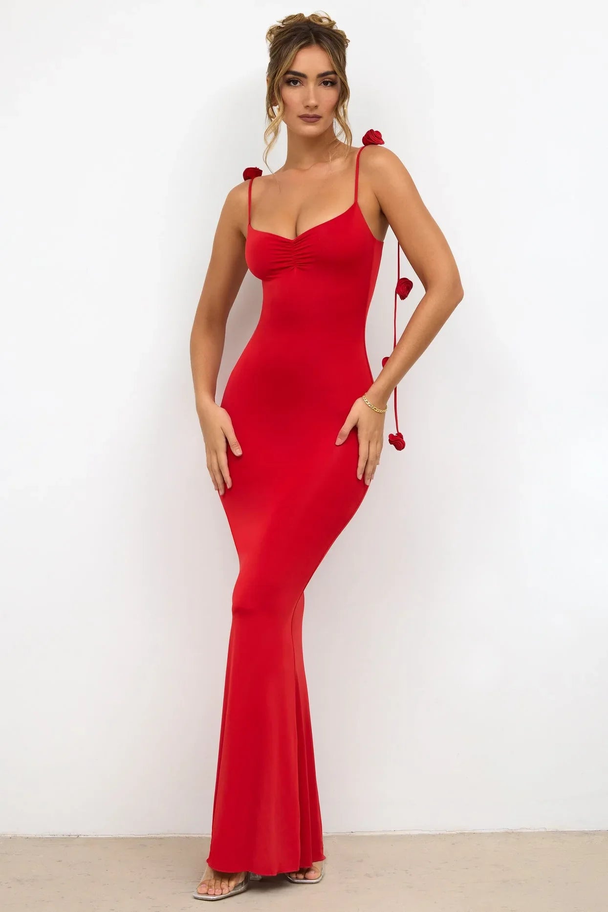 Elegant Sleeveless Maxi Dress for Women with Sweetheart Neckline and Wrap Design for Formal and All Season Occasions