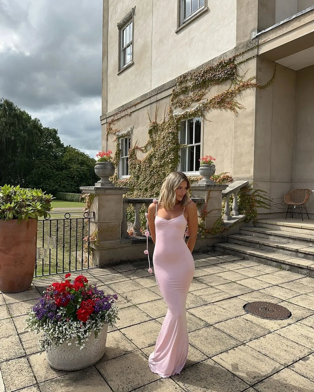 Elegant Sleeveless Maxi Dress for Women with Sweetheart Neckline and Wrap Design for Formal and All Season Occasions