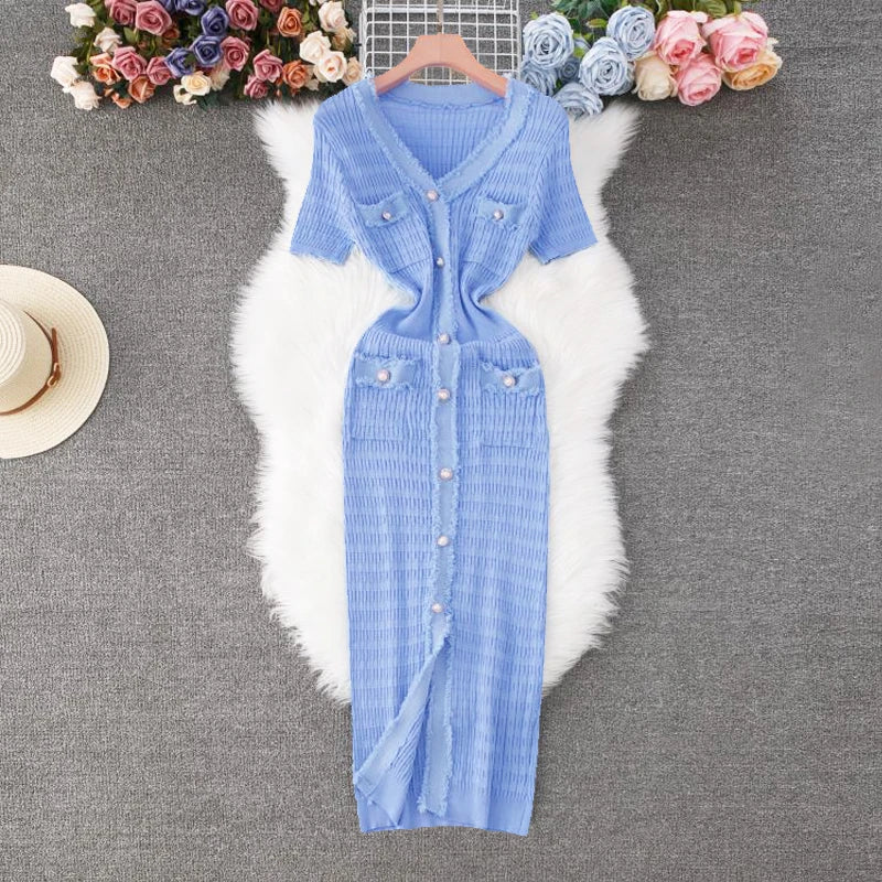 Elegant Women Knitted Long Dress with V-Neck and Single-Breasted Split Design for Office and Casual Wear