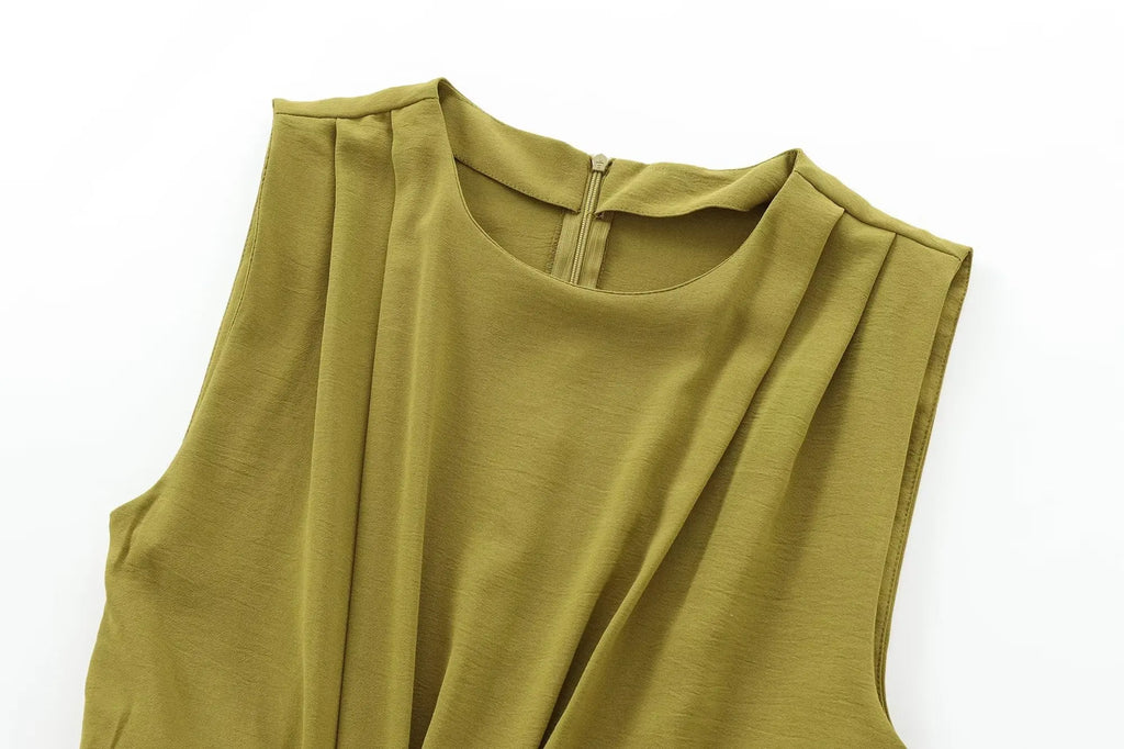 Elegant Sleeveless Long Dress with Open Design and Buckle Decorations for Autumn and Winter Fashion