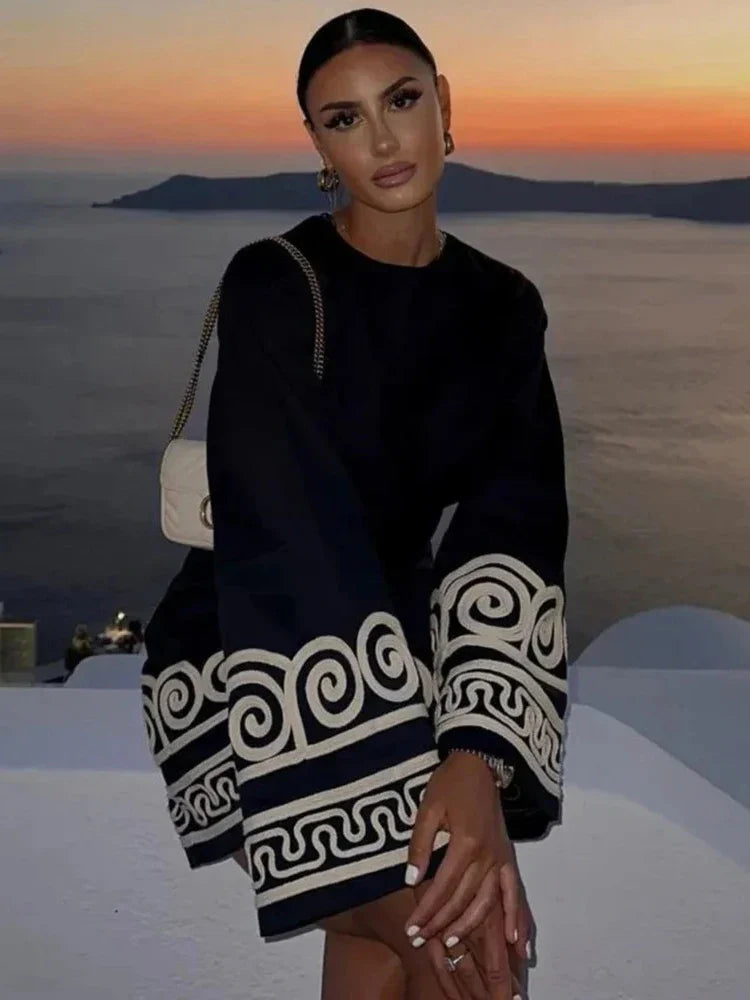 Elegant Embroidery Splicing Dress for Women with Long Sleeves and Round Neck, Casual Loose Fit Short Dress for Commuter and Holiday Wear